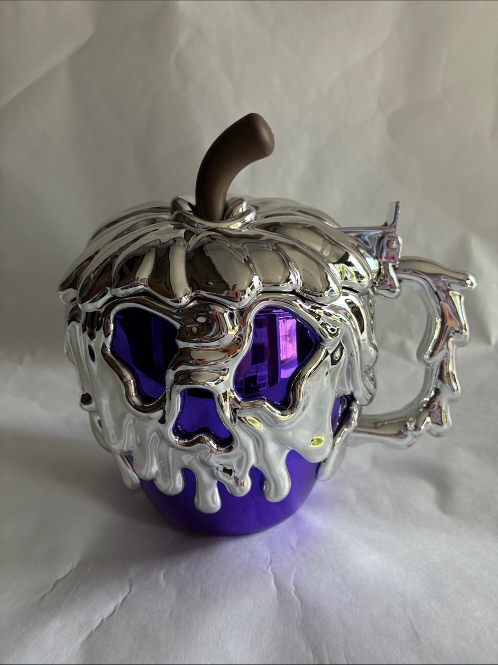 Disney Parks Disney100 Snow White Poison Apple Chrome Purple Mug Stein Rare